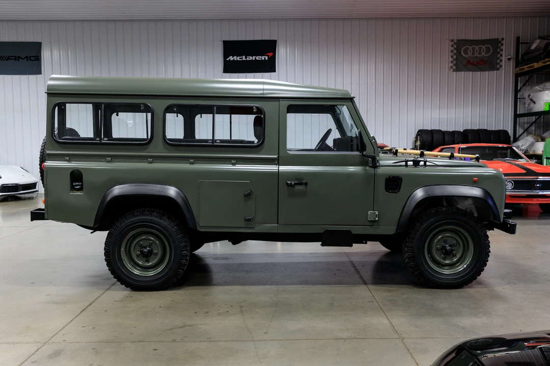 1996 Land Rover Defender 110 - Image 8 of 31