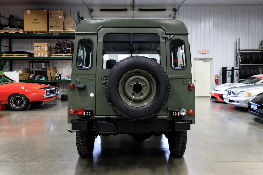 1996 Land Rover Defender 110 - Image 10 of 31