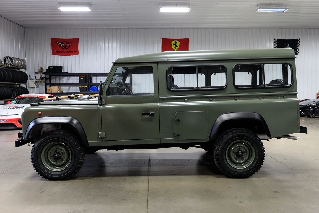 1996 Land Rover Defender 110 - Image 12 of 31