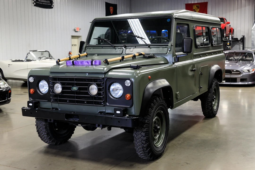 1996 Land Rover Defender 110 - Image 13 of 31