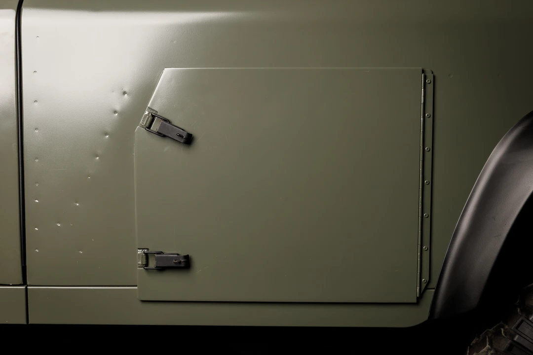 1996 Land Rover Defender 110 - Image 28 of 31