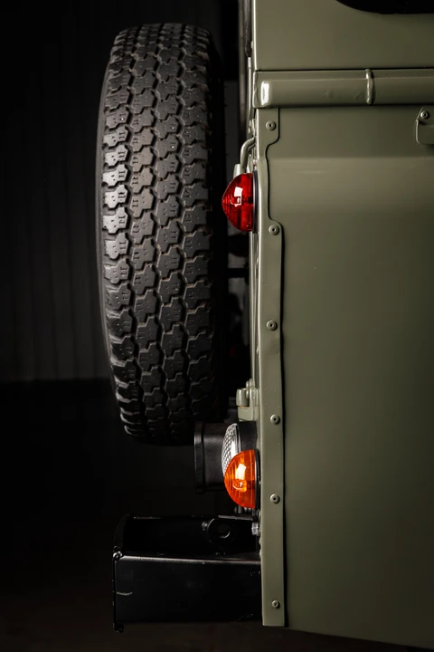 1996 Land Rover Defender 110 - Image 25 of 31