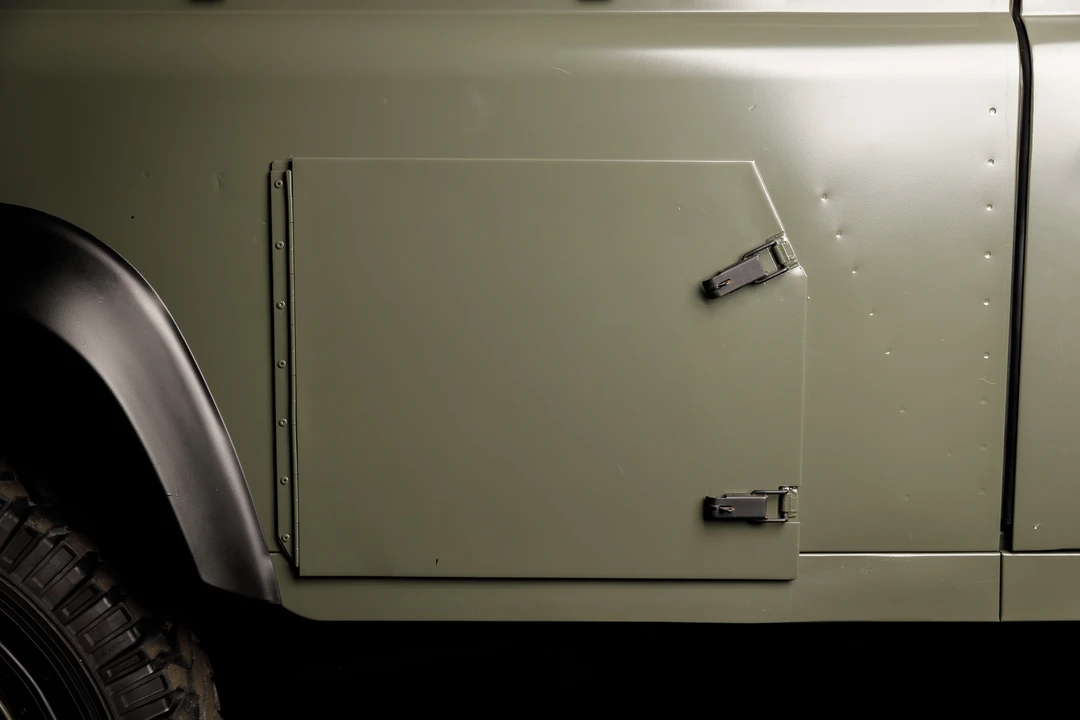 1996 Land Rover Defender 110 - Image 23 of 31