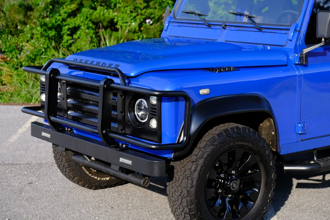 1996 Land Rover Defender 110 - Image 23 of 31
