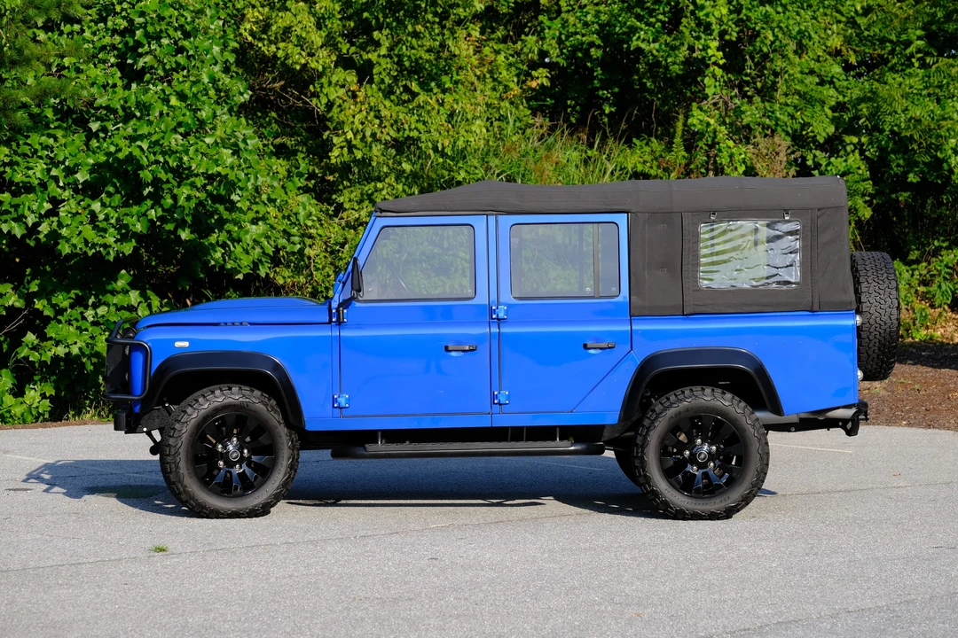 1996 Land Rover Defender 110 - Image 18 of 31