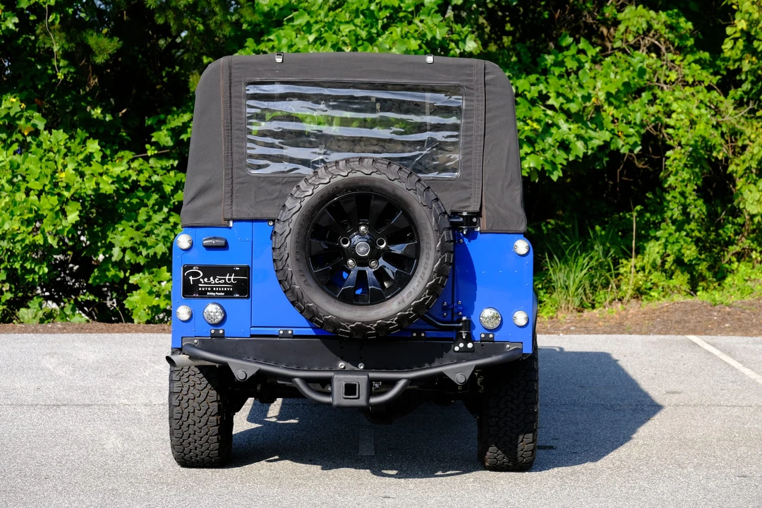 1996 Land Rover Defender 110 - Image 16 of 31
