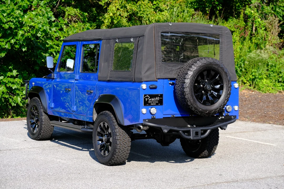 1996 Land Rover Defender 110 - Image 17 of 31
