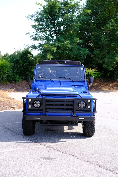 1996 Land Rover Defender 110 - Image 3 of 31
