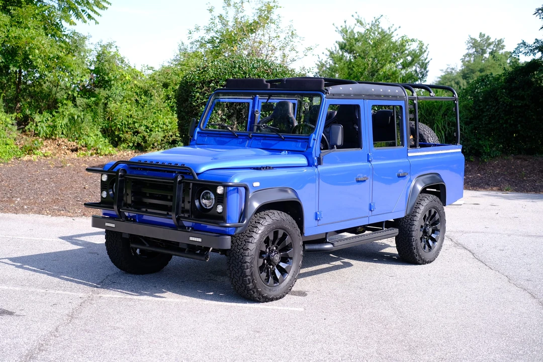 1996 Land Rover Defender 110 - Image 2 of 31