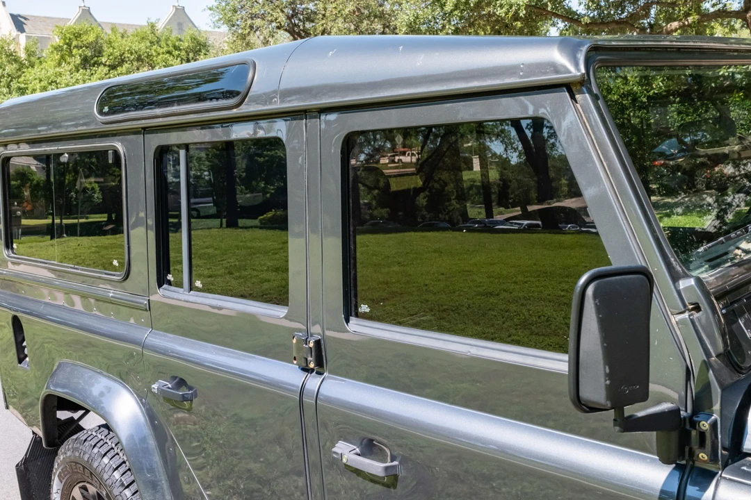 1996 Land Rover Defender 110 - Image 22 of 31