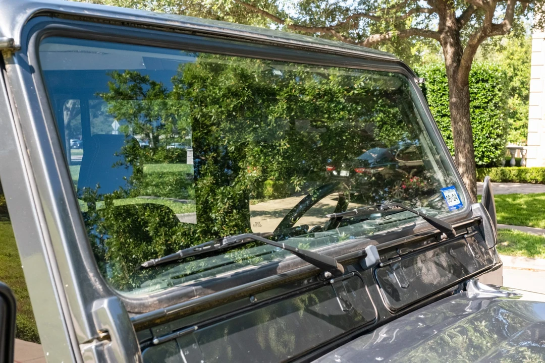 1996 Land Rover Defender 110 - Image 23 of 31