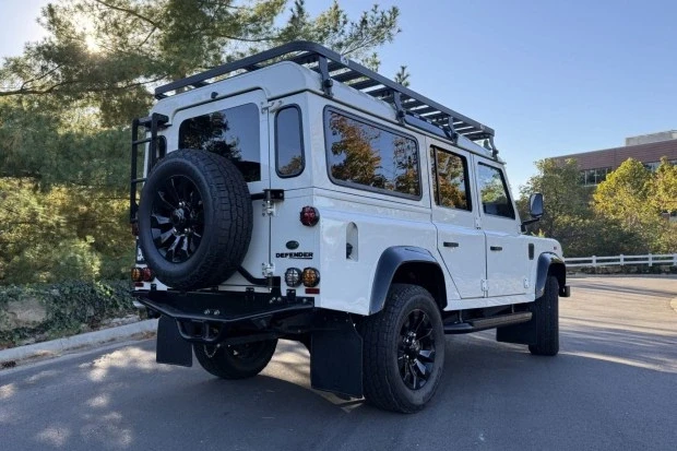 1996 Land Rover Defender 110 - Image 2 of 8