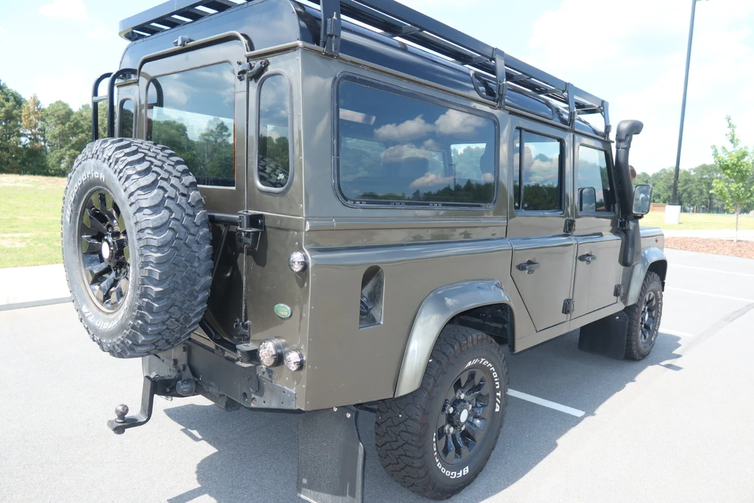 1996 Land Rover Defender 110 - Image 25 of 31