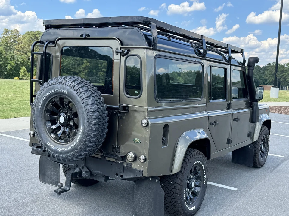 1996 Land Rover Defender 110 - Image 23 of 31
