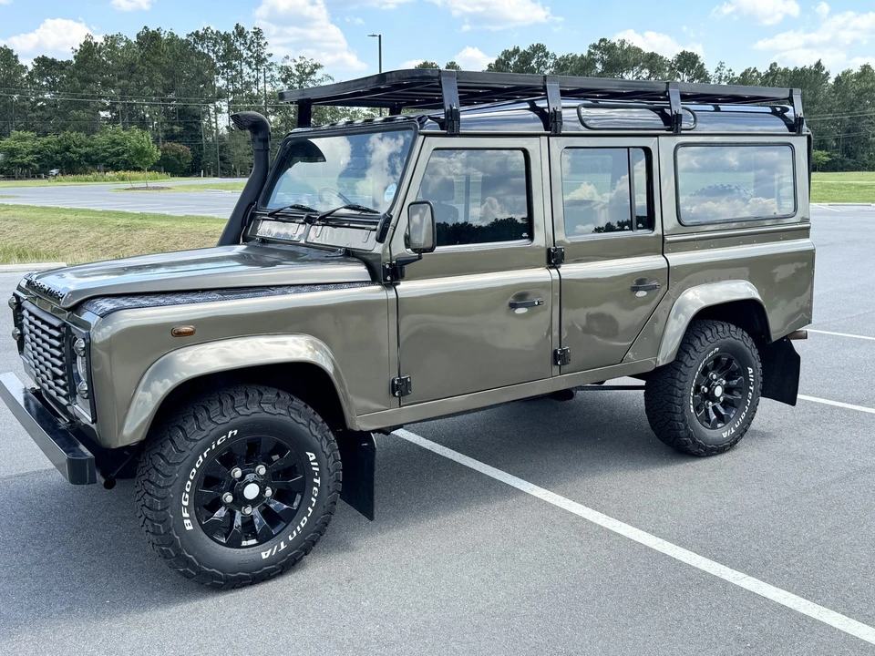 1996 Land Rover Defender 110 - Image 4 of 31