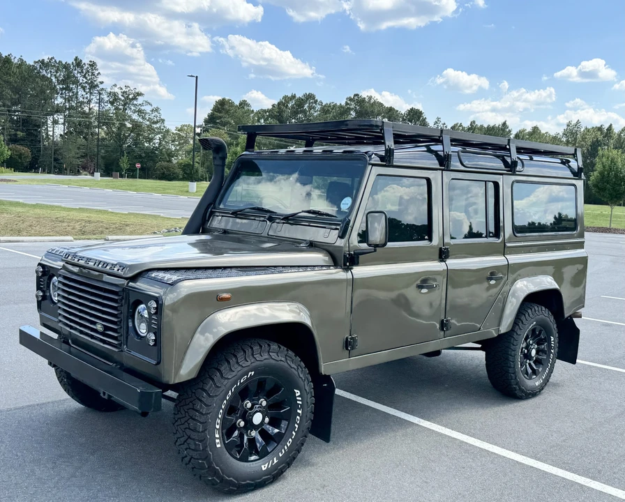 1996 Land Rover Defender 110 - Image 6 of 31