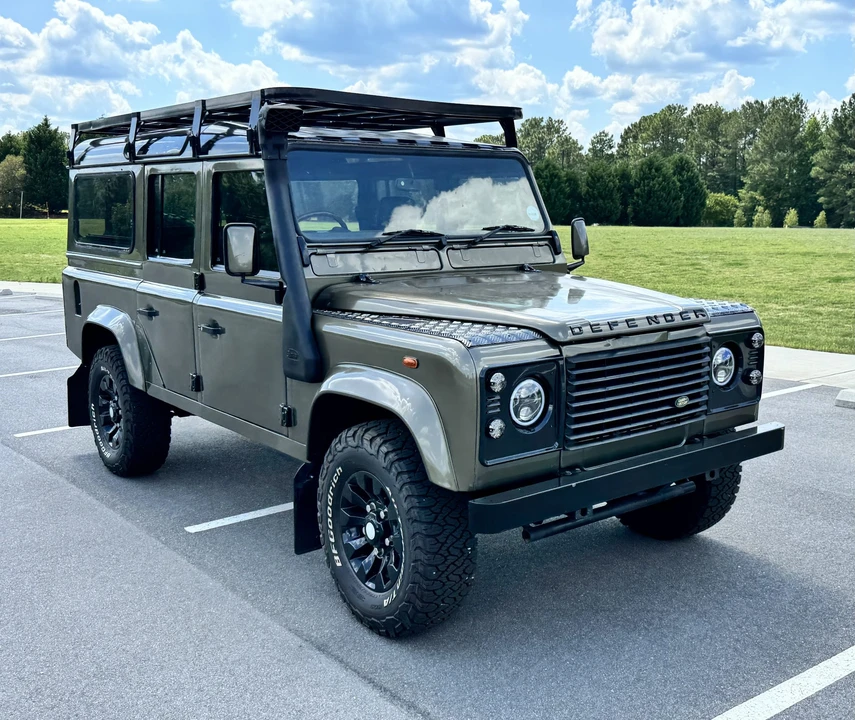 1996 Land Rover Defender 110 - Image 14 of 31