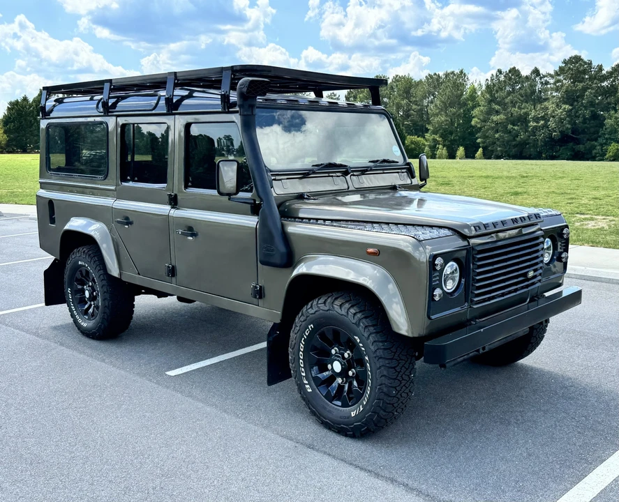 1996 Land Rover Defender 110 - Image 15 of 31