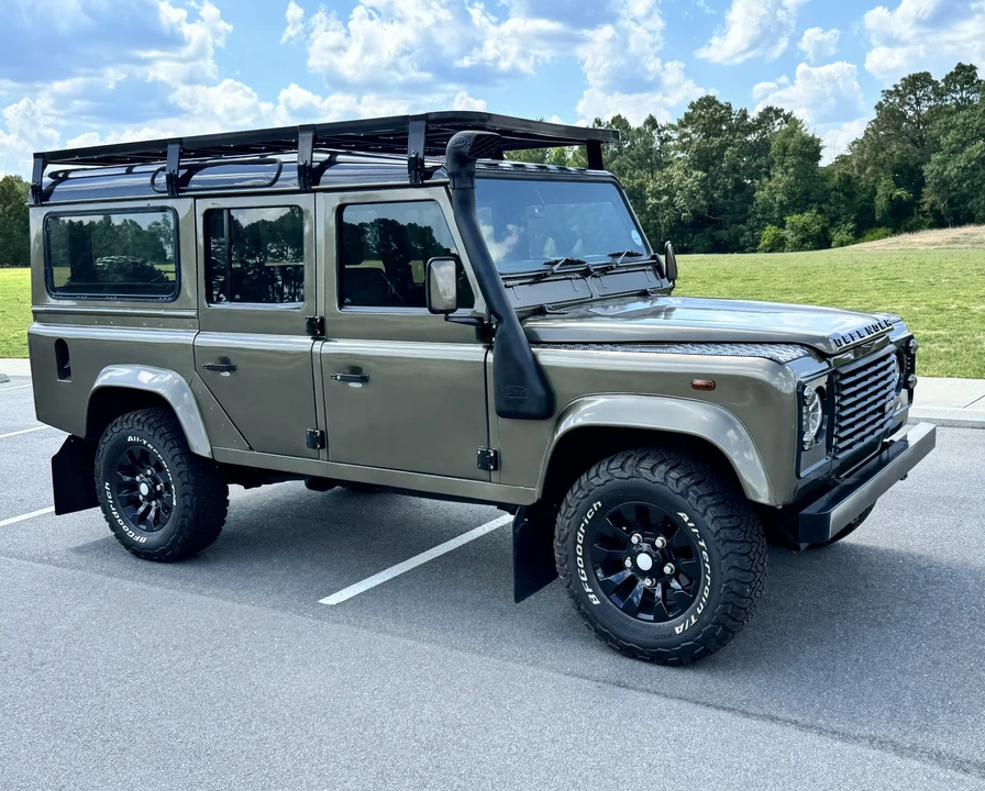 1996 Land Rover Defender 110 - Image 16 of 31