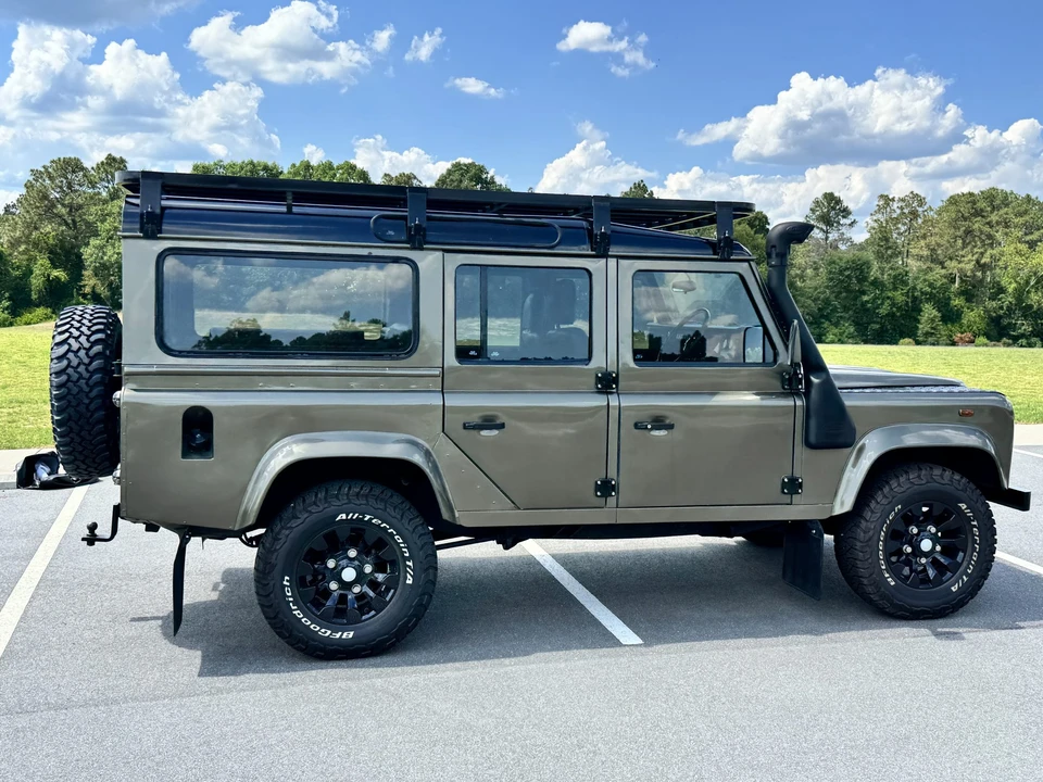 1996 Land Rover Defender 110 - Image 18 of 31