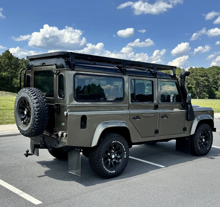 1996 Land Rover Defender 110 - Image 21 of 31