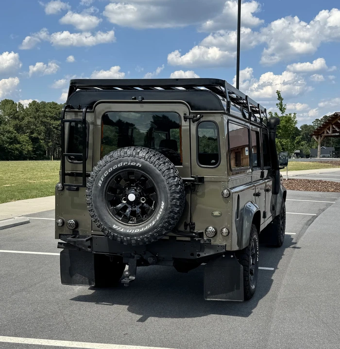 1996 Land Rover Defender 110 - Image 28 of 31