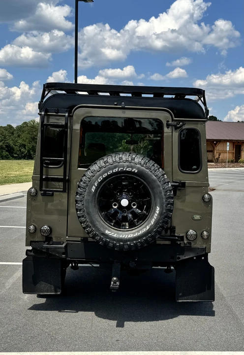 1996 Land Rover Defender 110 - Image 31 of 31