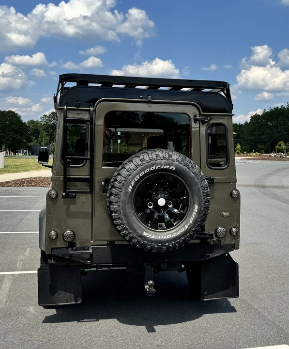 1996 Land Rover Defender 110 - Image 30 of 31