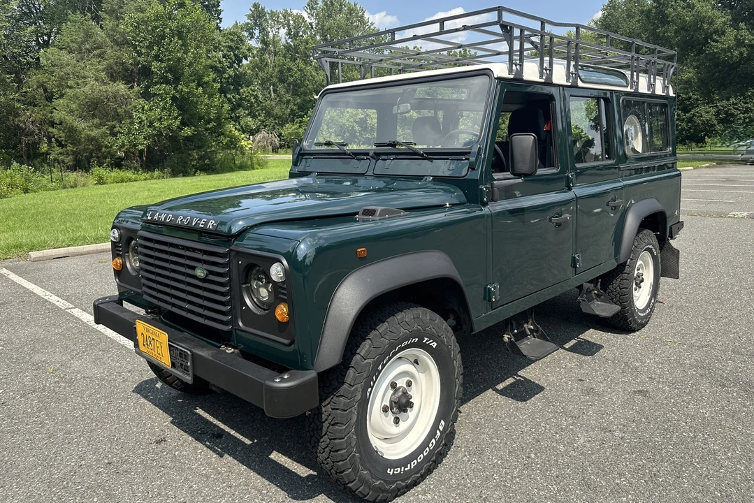 1996 Land Rover Defender 110 - Image 6 of 31