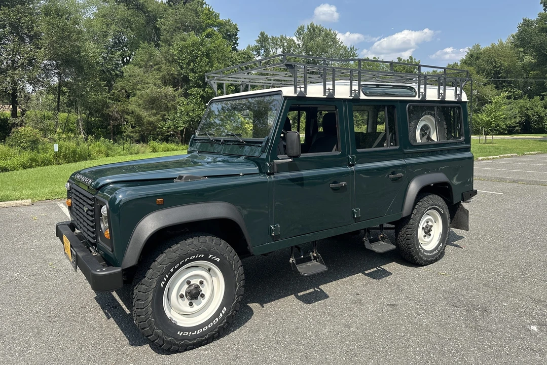 1996 Land Rover Defender 110 - Image 8 of 31