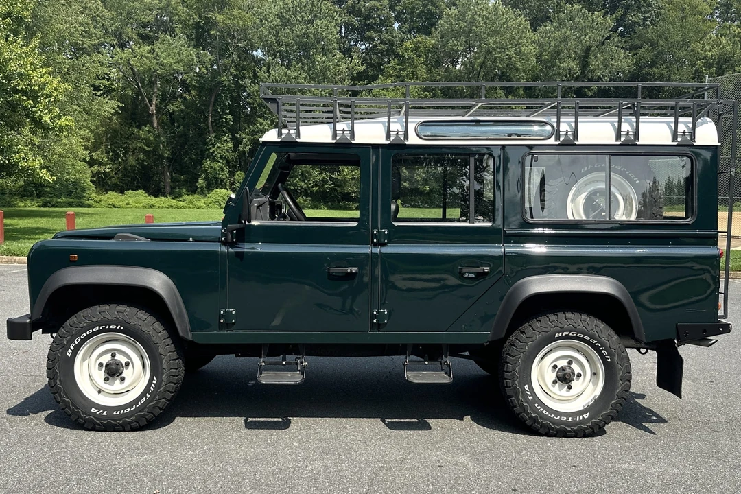 1996 Land Rover Defender 110 - Image 9 of 31