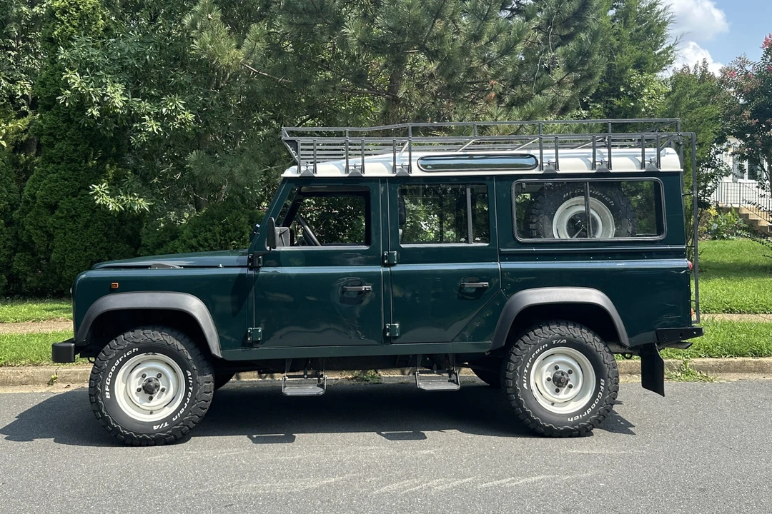 1996 Land Rover Defender 110 - Image 10 of 31