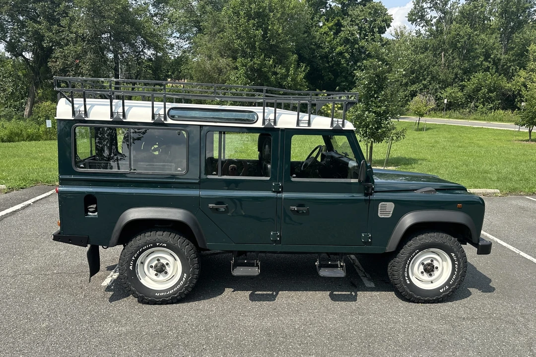 1996 Land Rover Defender 110 - Image 29 of 31