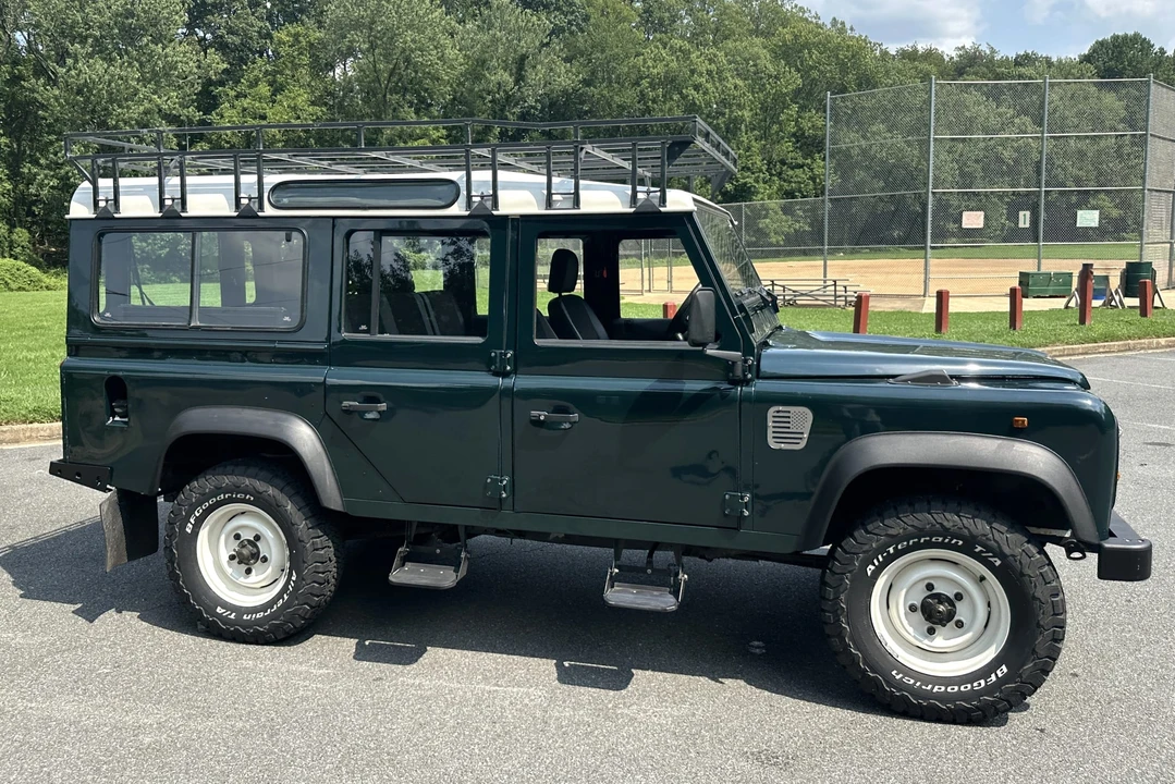 1996 Land Rover Defender 110 - Image 30 of 31