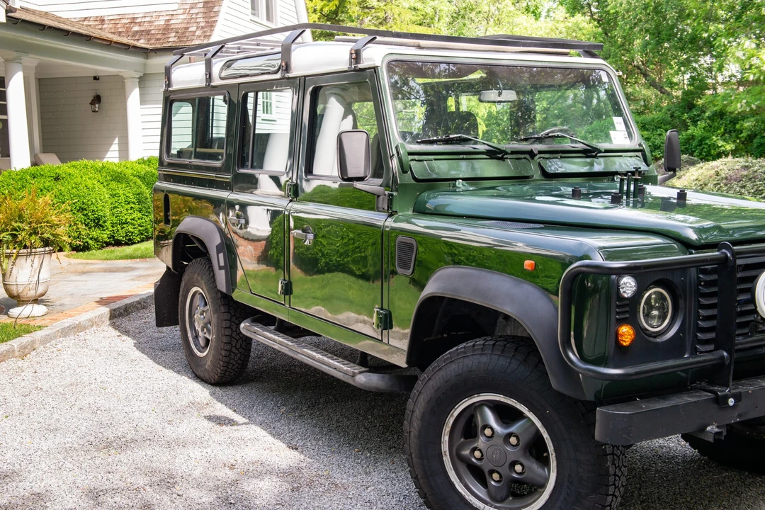 1996 Land Rover Defender 110 - Image 11 of 31