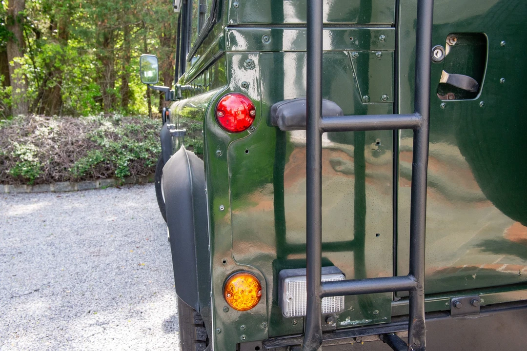 1996 Land Rover Defender 110 - Image 26 of 31
