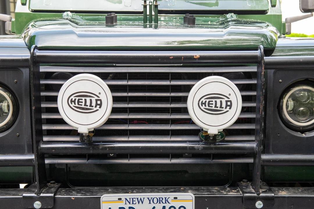 1996 Land Rover Defender 110 - Image 21 of 31