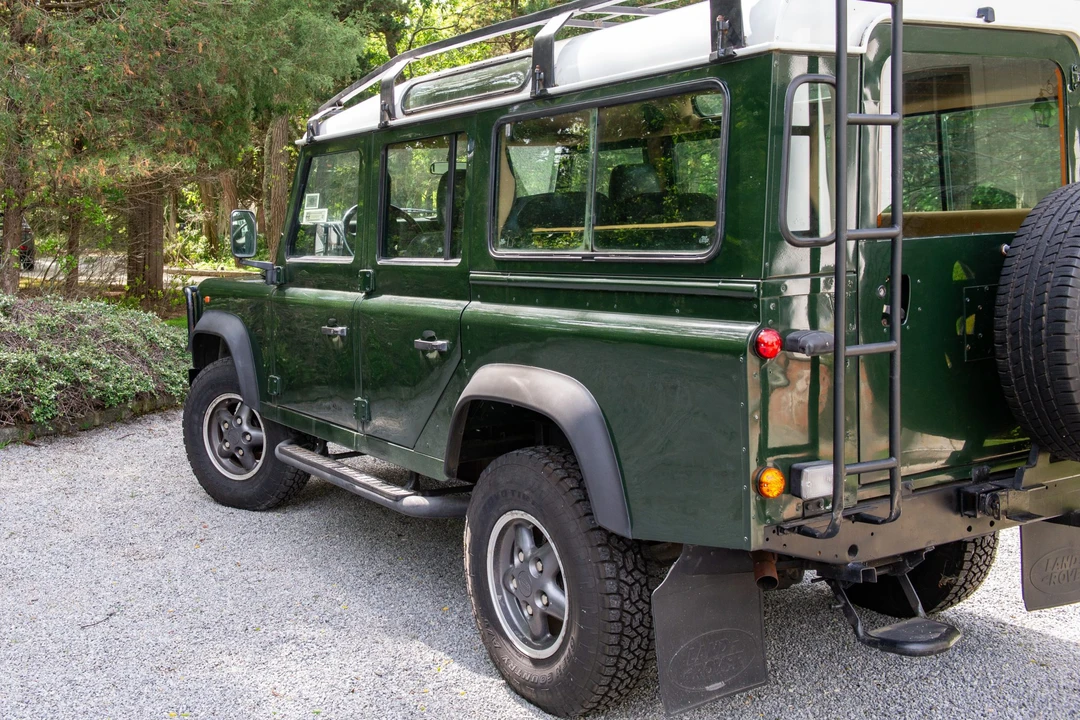 1996 Land Rover Defender 110 - Image 13 of 31