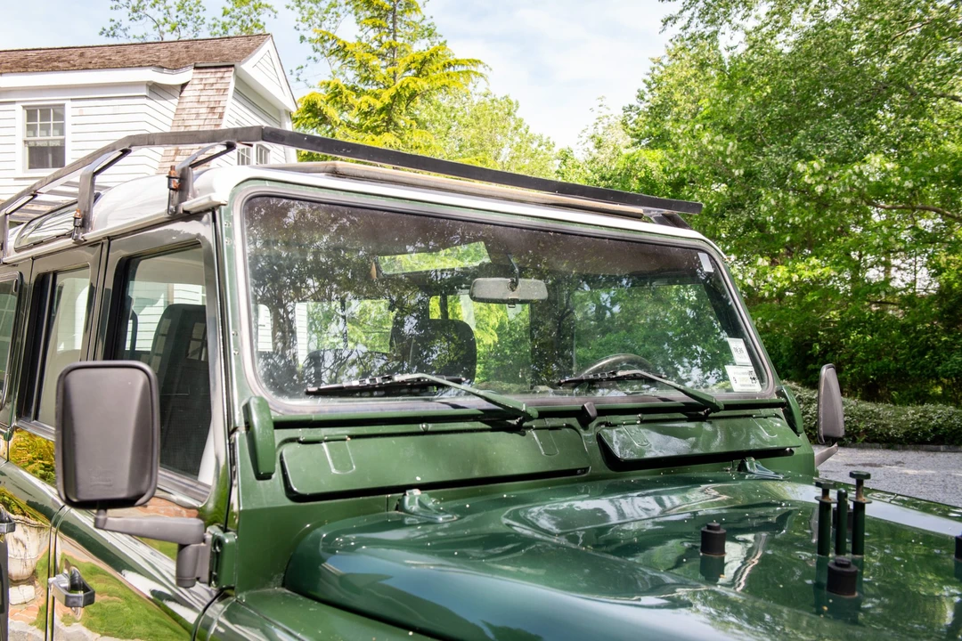 1996 Land Rover Defender 110 - Image 28 of 31