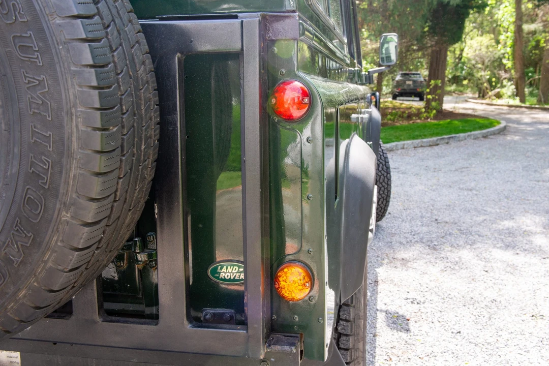 1996 Land Rover Defender 110 - Image 27 of 31