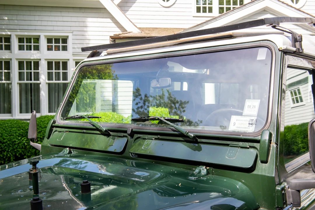 1996 Land Rover Defender 110 - Image 30 of 31