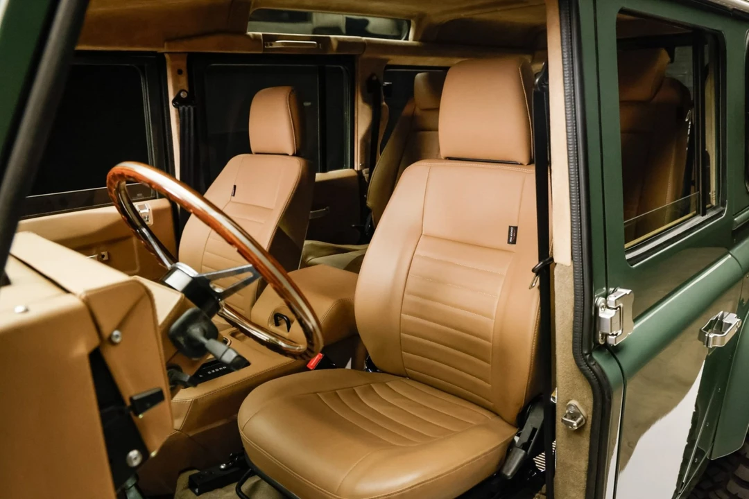 1996 Land Rover Defender 110 - Image 4 of 7