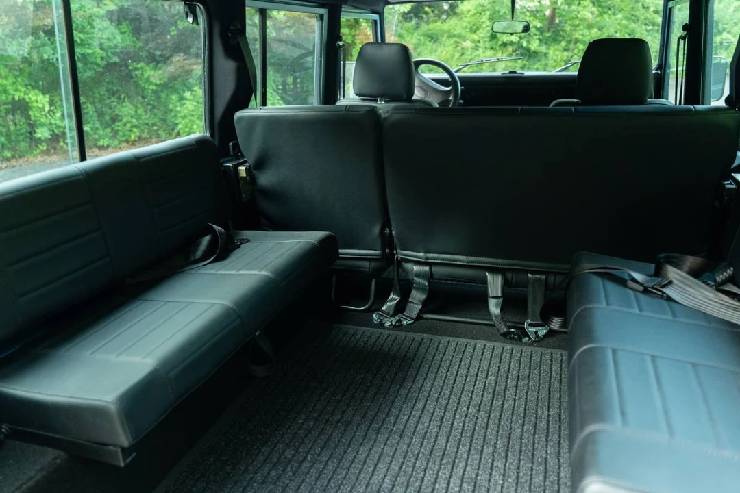 1996 Land Rover Defender 110 - Image 19 of 22