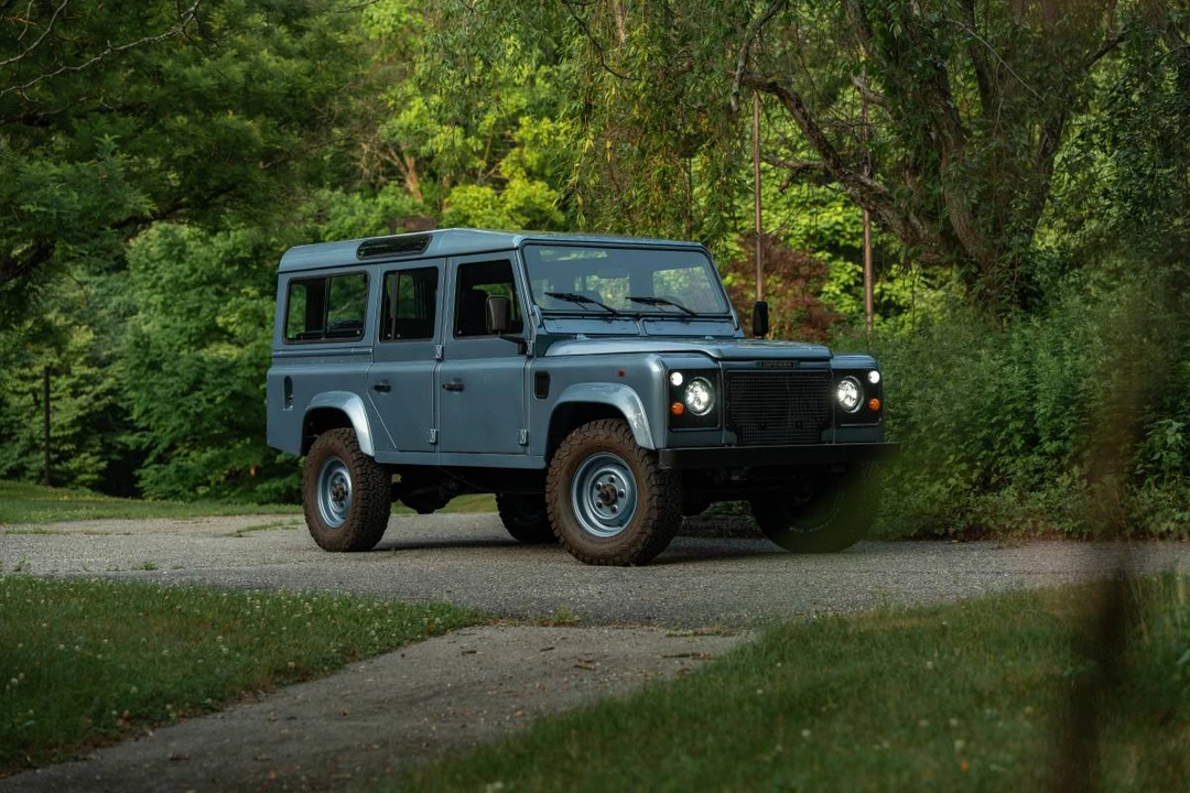 1996 Land Rover Defender 110 - Image 7 of 22