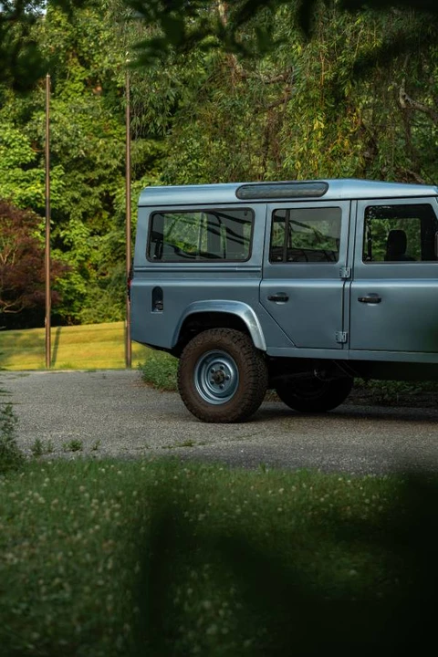 1996 Land Rover Defender 110 - Image 8 of 22