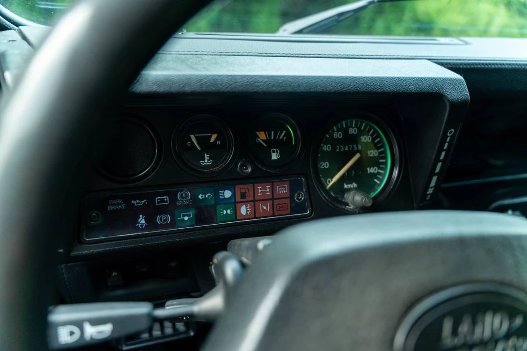 1996 Land Rover Defender 110 - Image 16 of 22