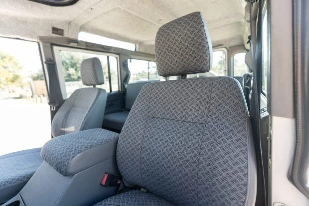 1996 Land Rover Defender 110 - Image 4 of 7