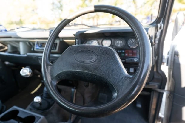 1996 Land Rover Defender 110 - Image 5 of 7