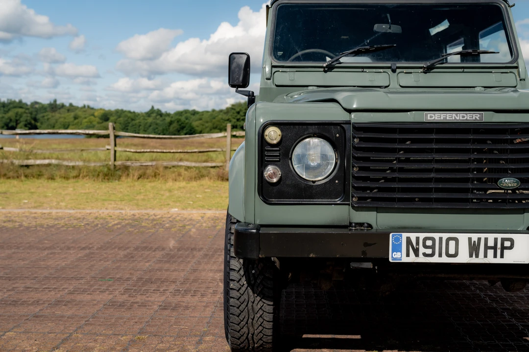 1996 Land Rover Defender 110 - Image 12 of 31
