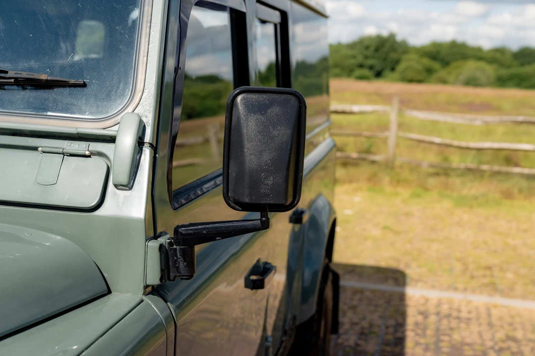 1996 Land Rover Defender 110 - Image 29 of 31